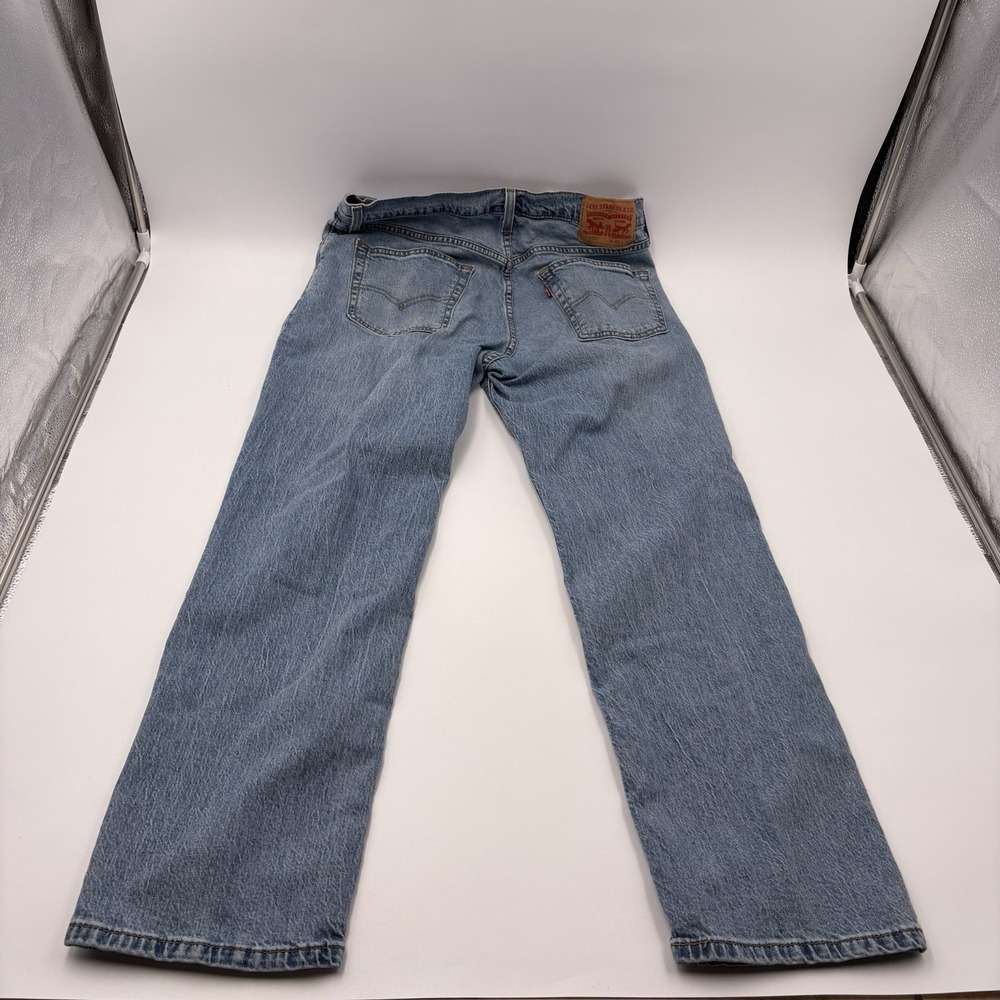 Levi's 541 Athletic Taper Men's Jeans Light Wash Blue Stretch Denim W33 L32 - Picture 5 of 9